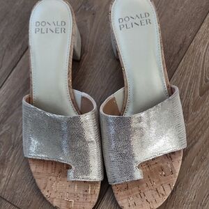 Donald J. Pliner naia platinum gold slip in sandals. Excellent condition